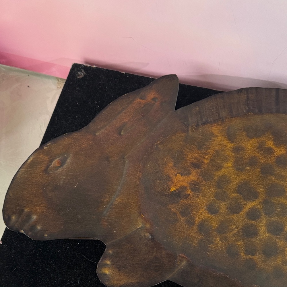Rustic Rabbit Metal tray, decor/ Art - Picture 4 of 8